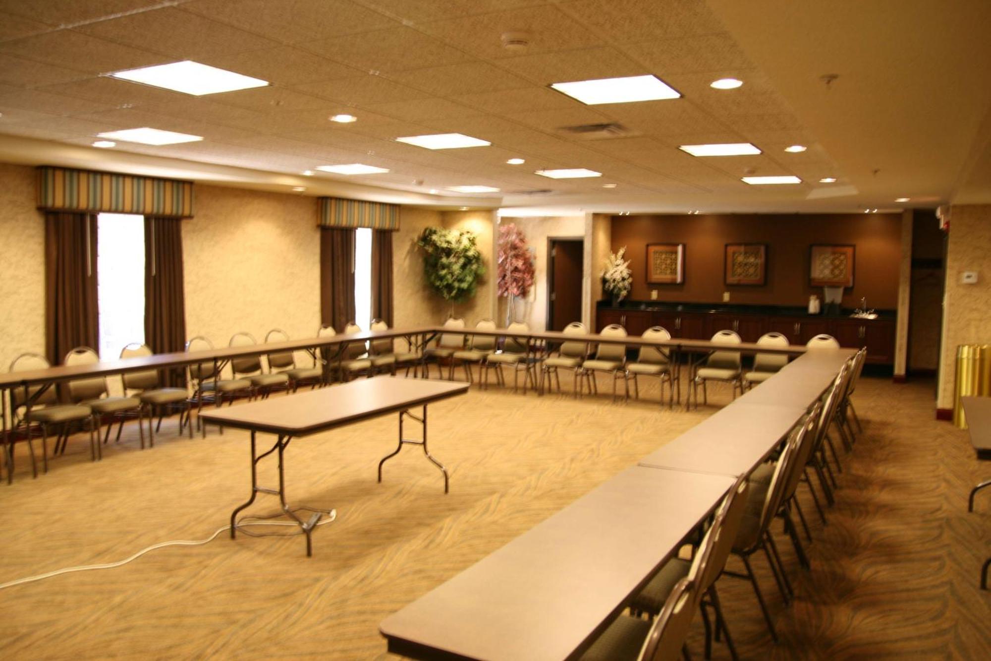 Hampton Inn Warsaw Luaran gambar